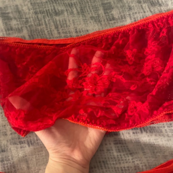 Floral Lace Lingerie Set - Picture 2 of 4